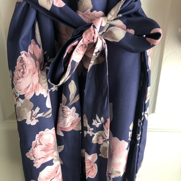 Off the shoulder navy n flower dress w/tie 🌸👗 - Picture 5 of 6
